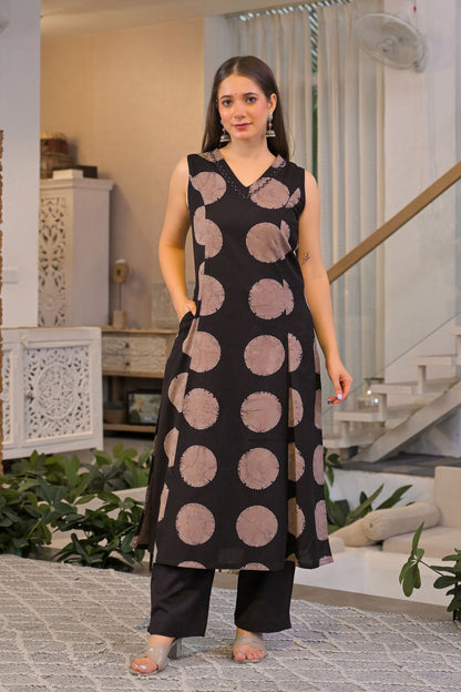 Nyra Dot Cotton Kurta Pant Set