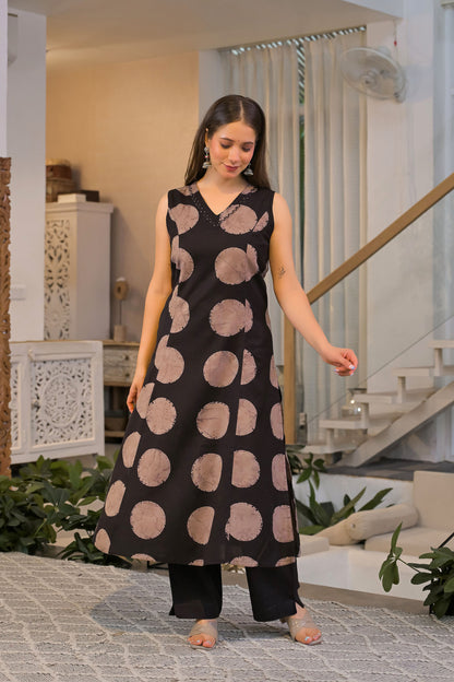 Nyra Dot Cotton Kurta Pant Set