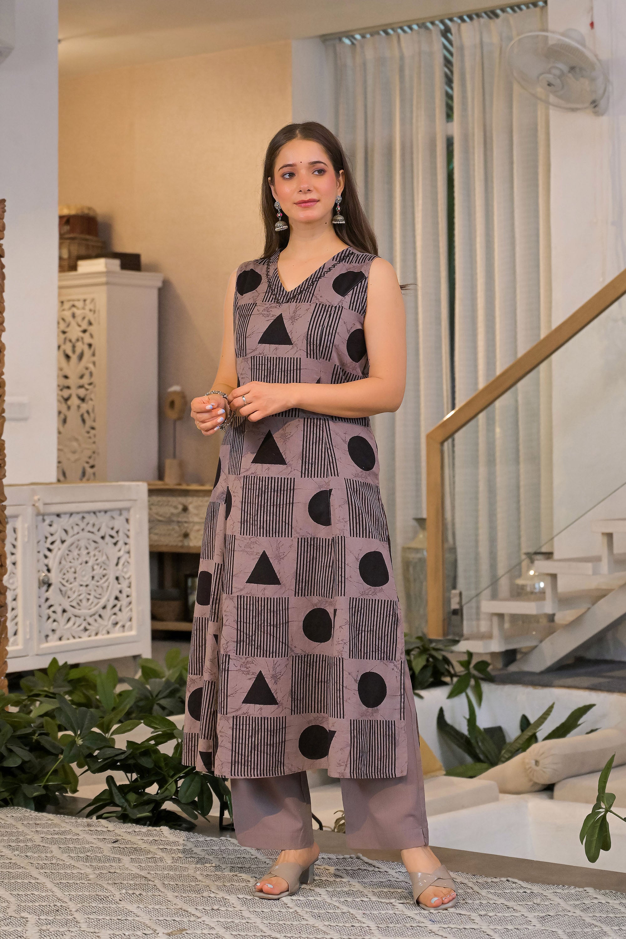 Nyra Dot Cotton Kurta Pant Set