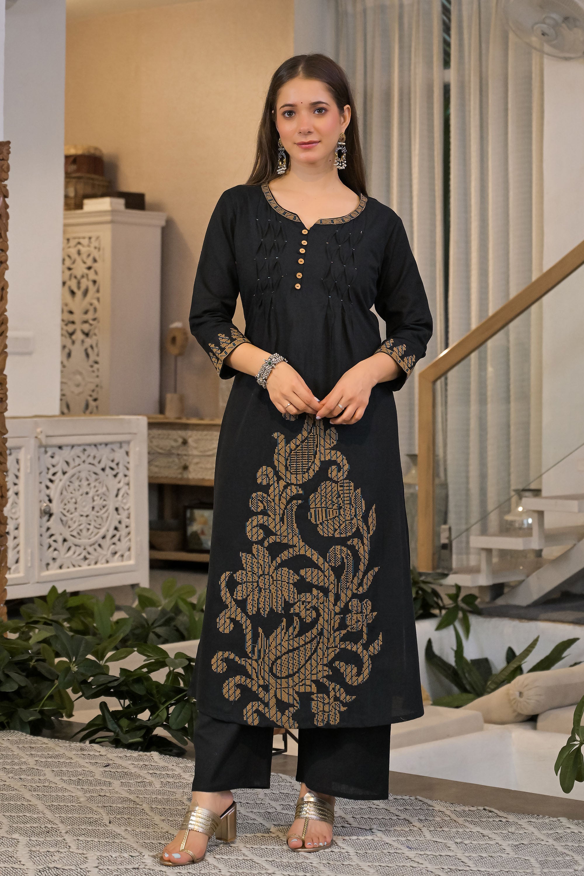 Zariya Heritage Embroidered Cotton Kurta Pant Set