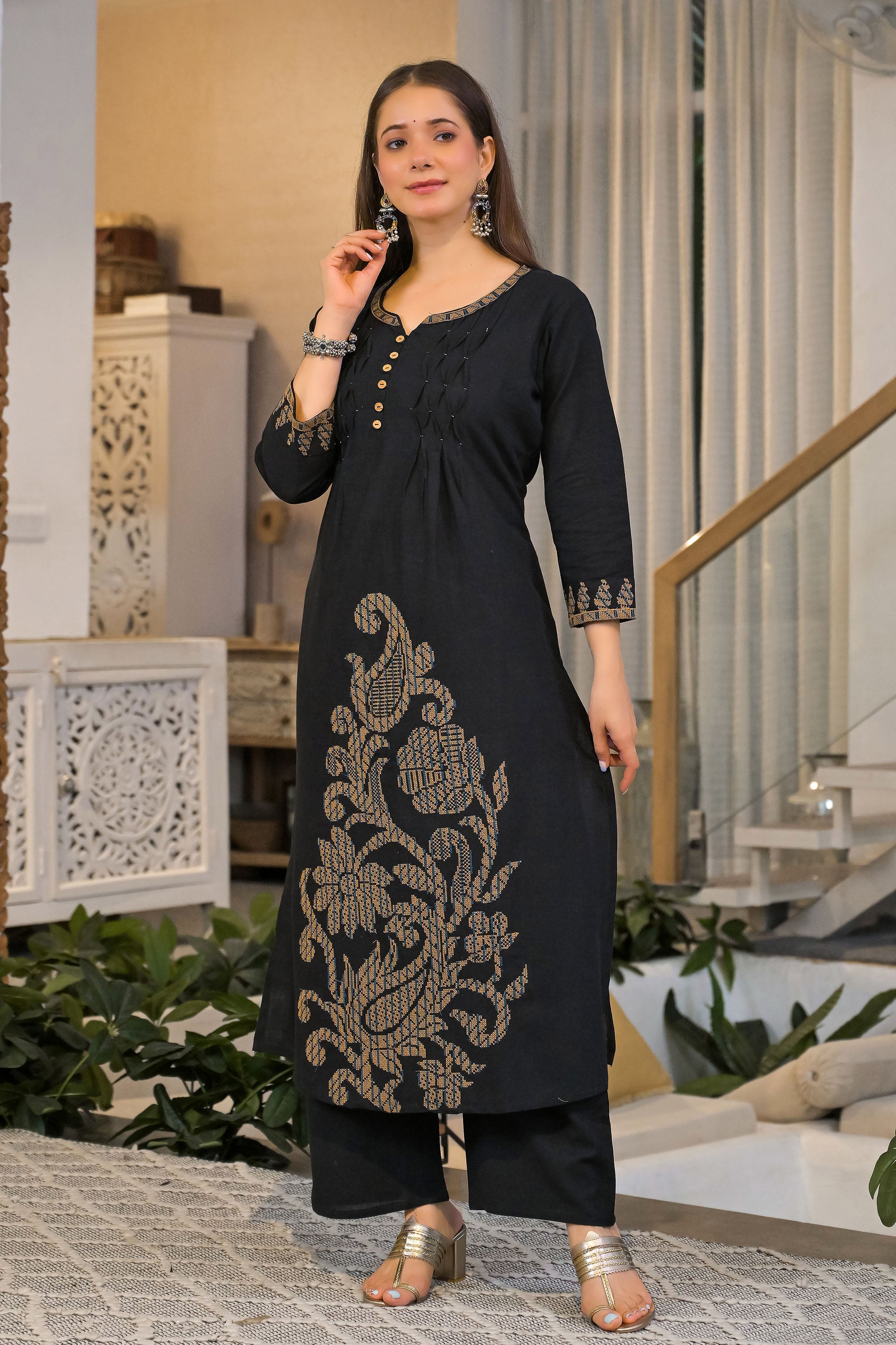 Zariya Heritage Embroidered Cotton Kurta Pant Set