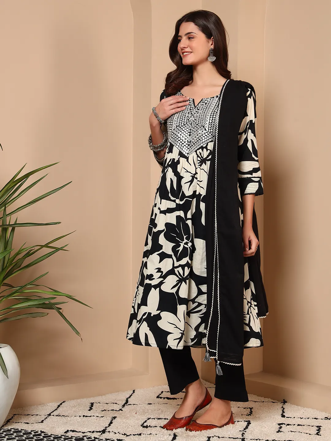 Noir Blossom Mirror Work Cotton 3-Piece Suit Set - Image 3