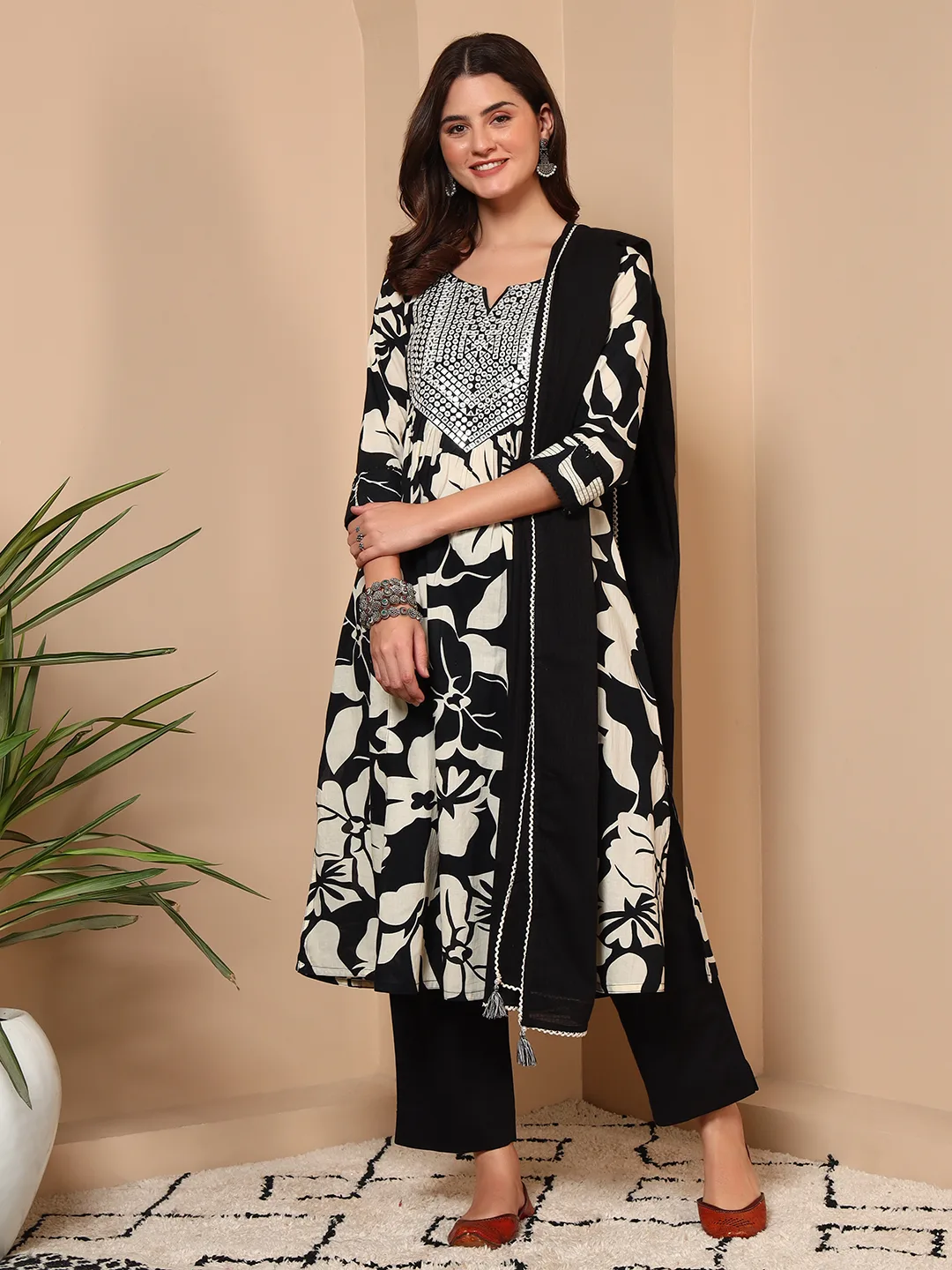 black-white-floral-cotton-suit-mirror-work-3pc